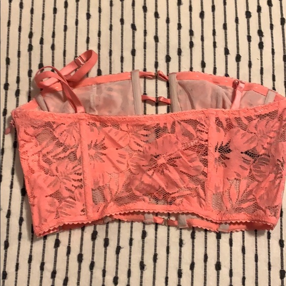 Corset - Picture 3 of 5